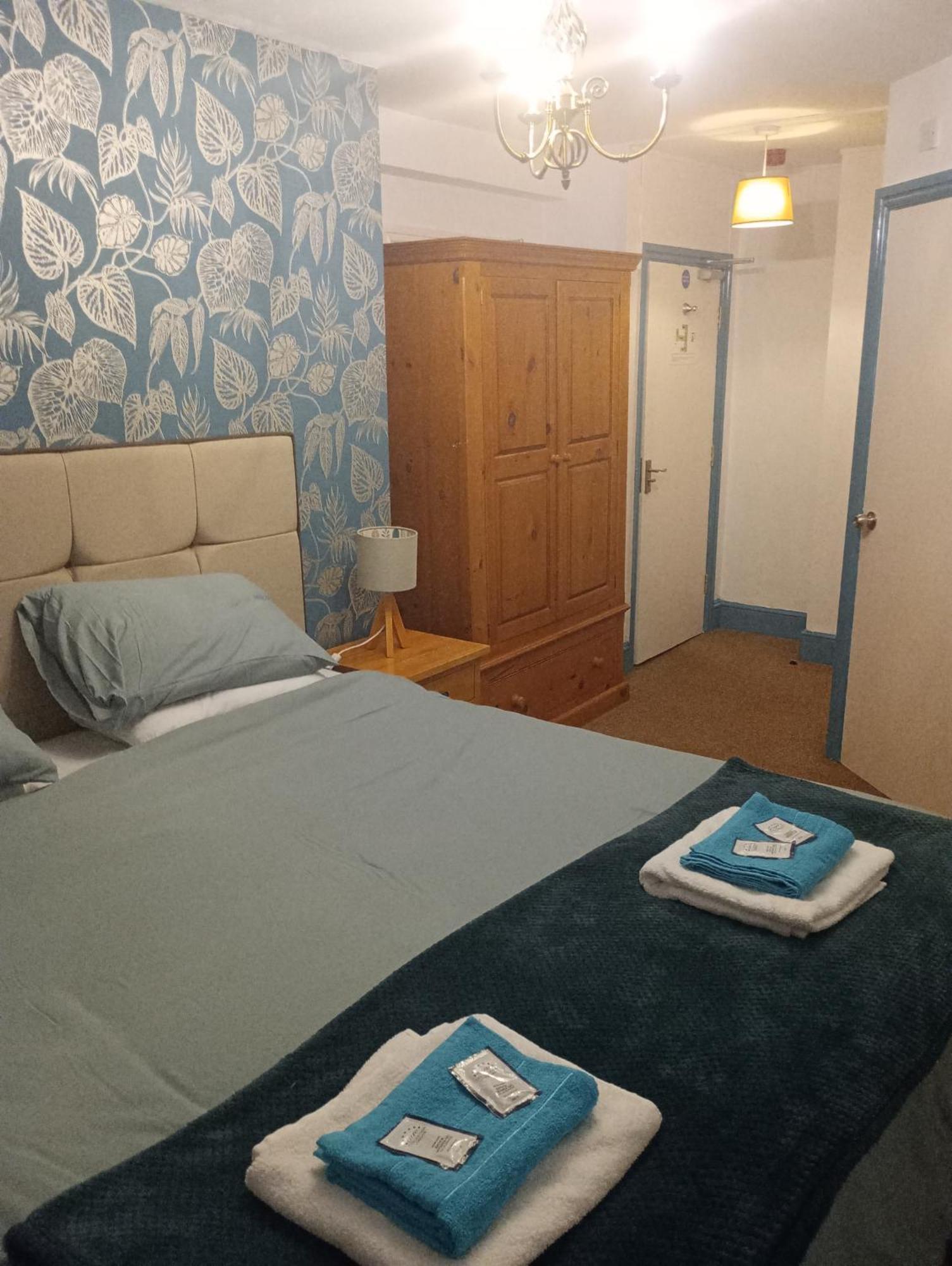 The White Swan Deighton Hotel York Room photo